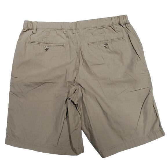 Van Heusen - Picture 3 of 3